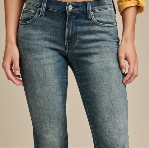 Lucky Brand Denim - Lucky Brand Women's Light Blue Sweet Straight Ankle Jeans